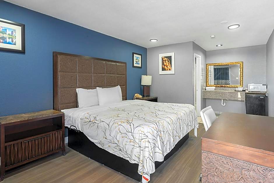 Golden Inn Dallas by Hotel O