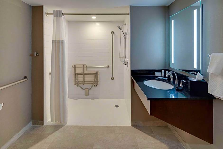 Embassy Suites By Hilton Hotel Detroit - North / Troy - Auburn Hills