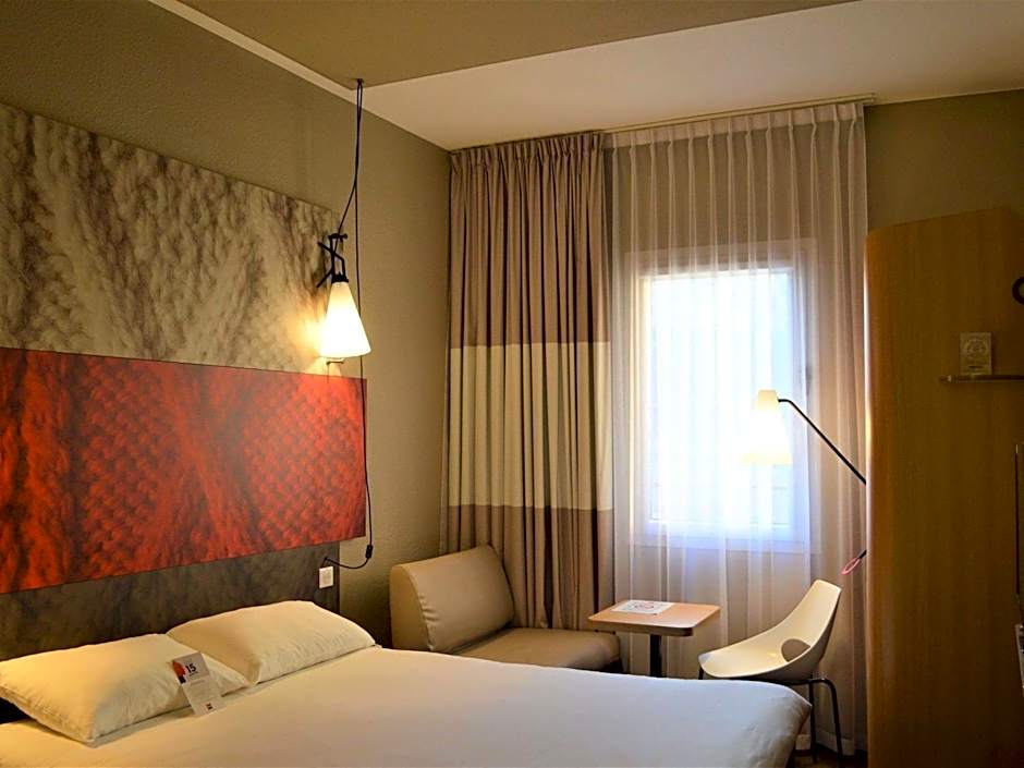 Ibis Honfleur