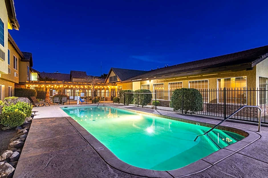 Comfort Inn & Suites