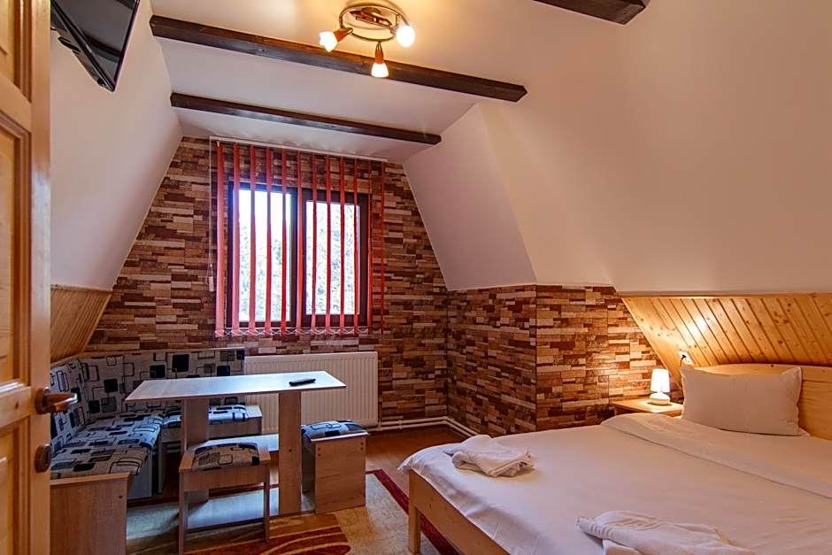 Centrul de Echitatie Poiana Brasov