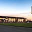 Super 8 by Wyndham Oelwein