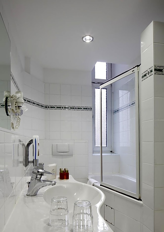 Centro National Frankfurt, Trademark Collection by Wyndham