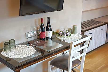 Deluxe Quadruple Room with Private Bathroom