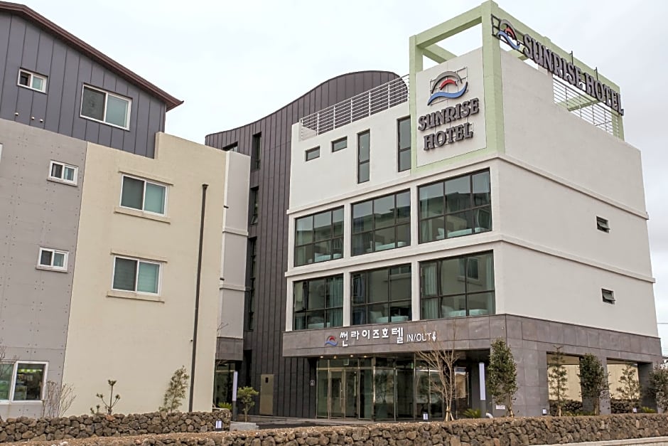 Sunrise Hotel Seopjikoji