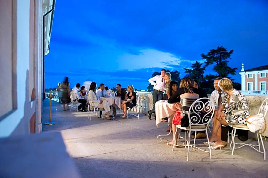 Villa Fenaroli Palace Hotel