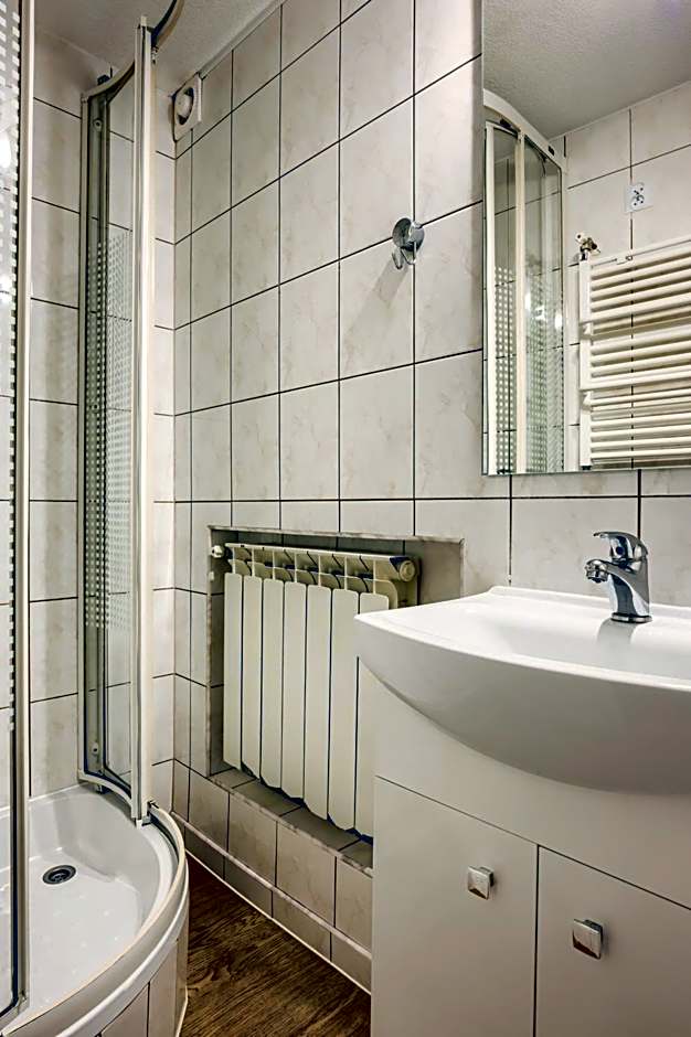 Willa Biały Domek - 600m Krupówki