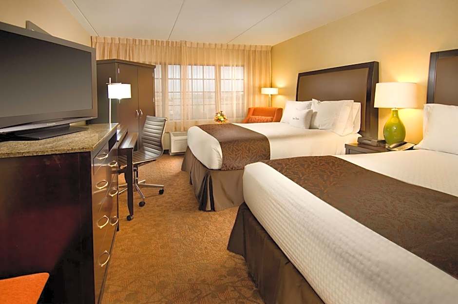 DoubleTree By Hilton Hotel Dulles Airport-Sterling