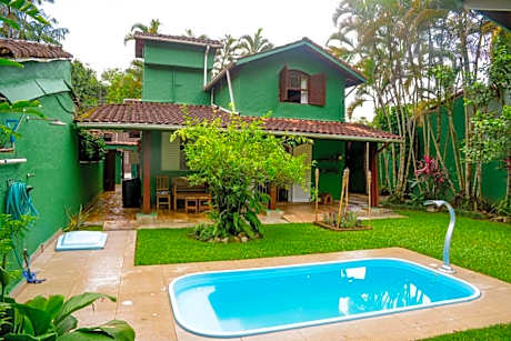 Casa Completa c Piscina e 500m da Praia -3 Quartos