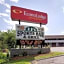 Econo Lodge Inn & Suites