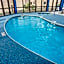 Oceanfront Views, Recently Renovated Kitchen,Pools