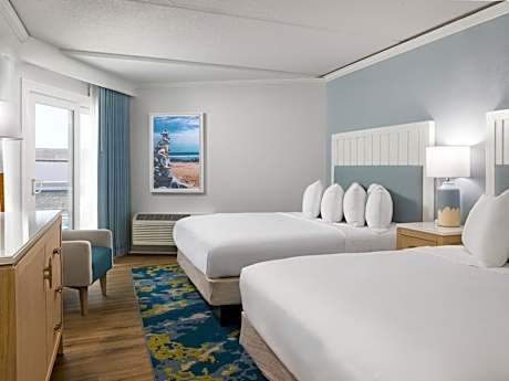 Queen Room with Partial Ocean View