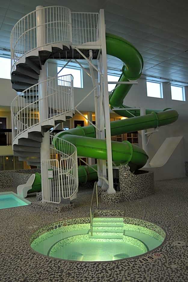 Coast Nisku Inn & Conference Centre