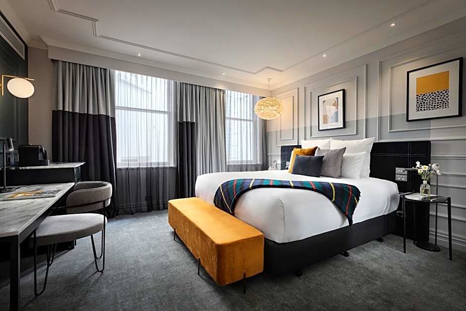 Photo 1 of 5 of Superior 1 Queen Bed