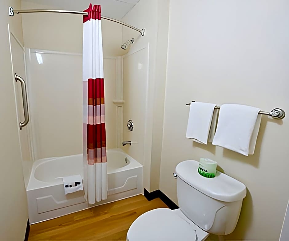 Red Roof Inn Pittsburgh North - Cranberry Township