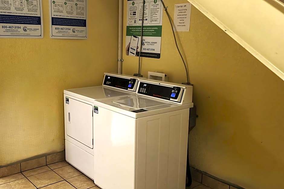 River Valley Inn and Suites