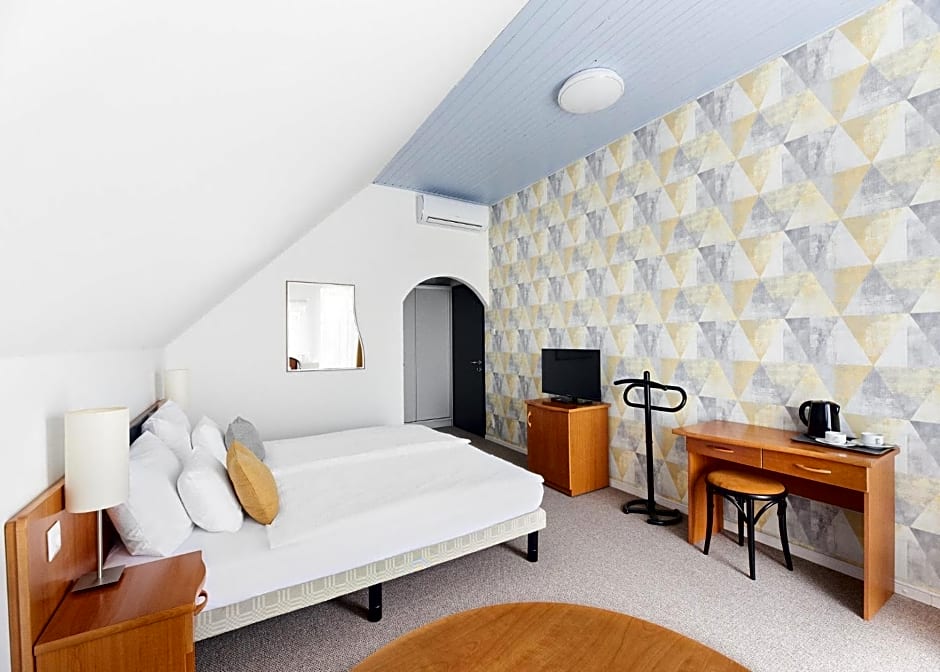 Lorelei Pension Adults Only