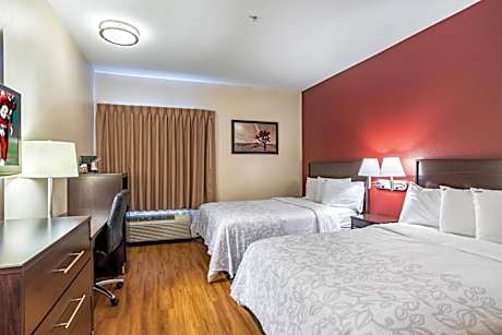 Deluxe Room with Two Double Beds Smoke Free