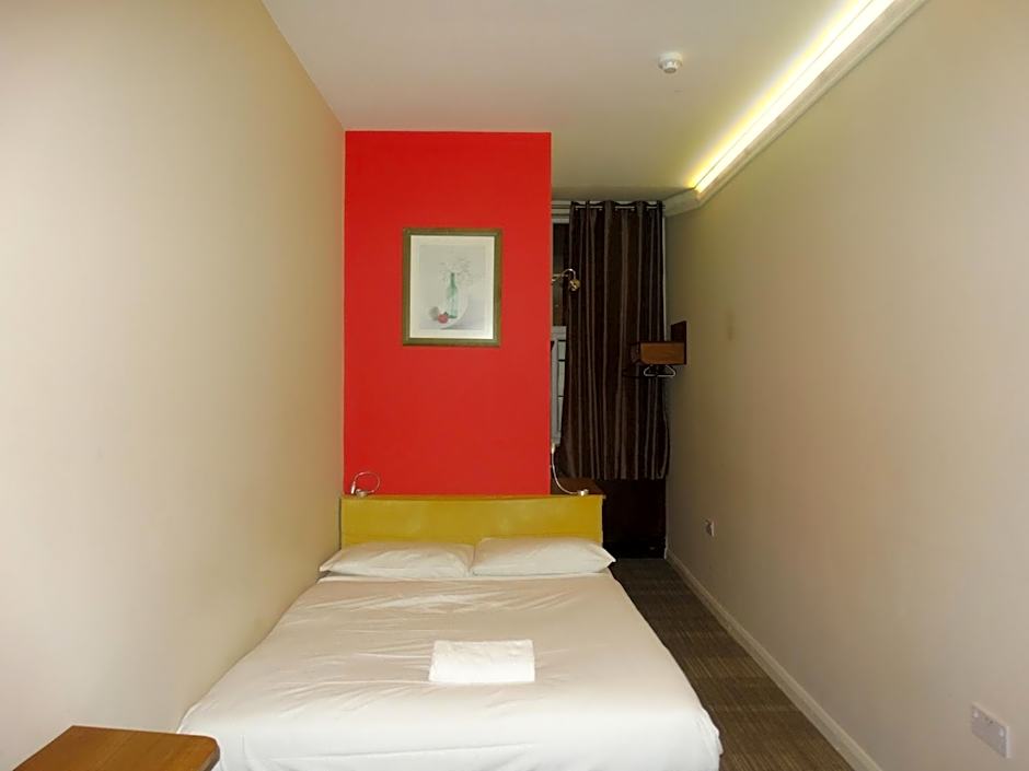 The Bull and Bush Hotel Kingston