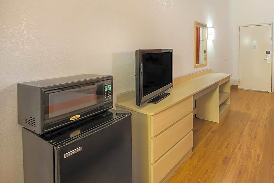 Americas Best Value Inn & Suites Humble
