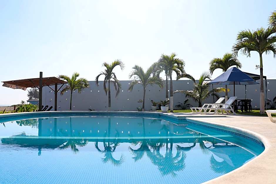 Hotel Lunazul In Costa Esmeralda