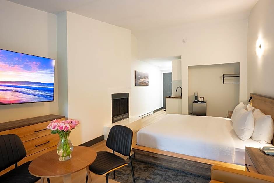 Sunshine Lodge Inn