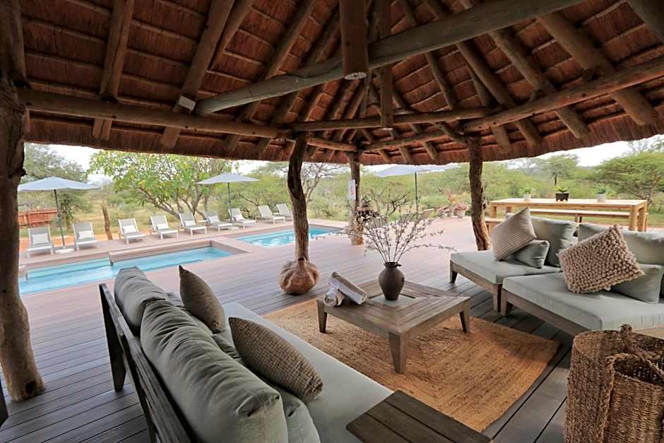 Tshukudu Game Lodge