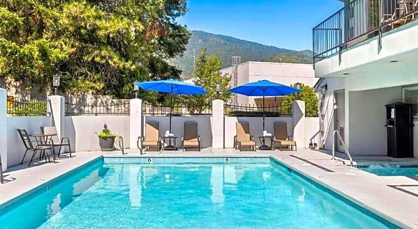 Best Western Inn At The Rogue