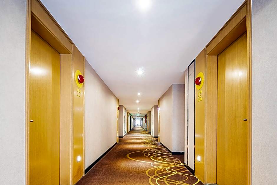 IU Hotel Luoyang Yanshi Baima Temple