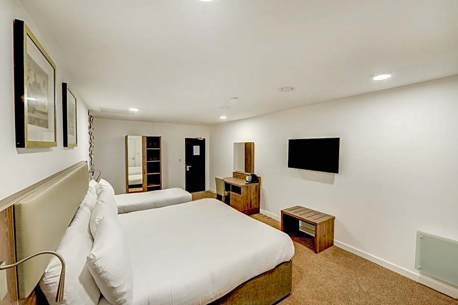 OYO Plymouth Central