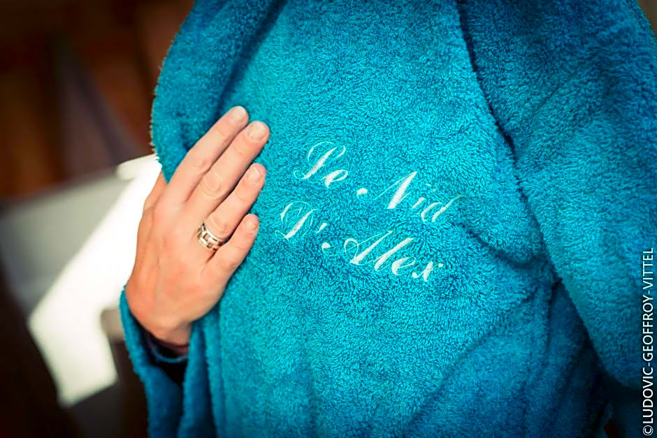 Le Nid d'Alex Spa , Rando et table d'hôte