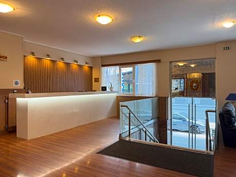 Anemoni Piraeus Hotel