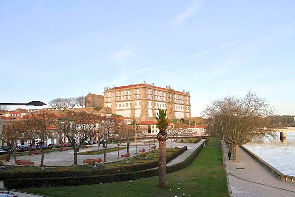 A Rendilheira Charm Suites