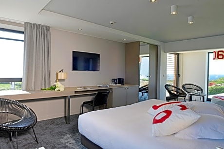 Deluxe Double Room with Sea Side