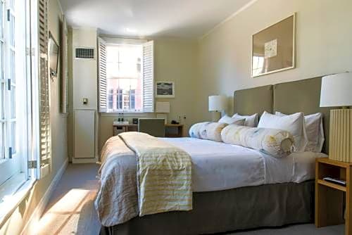 Beacon Hill Hotel