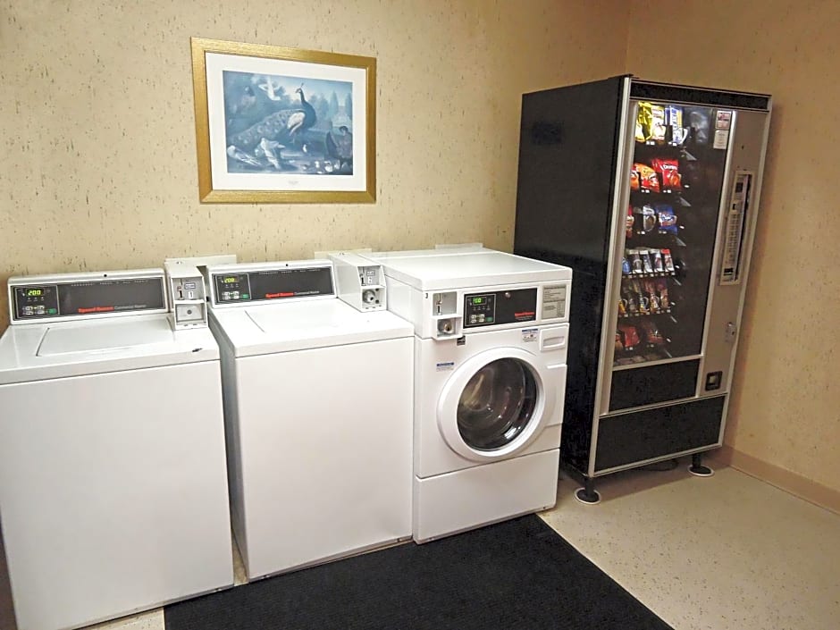 Extended Stay America Suites - Greensboro - Wendover Ave