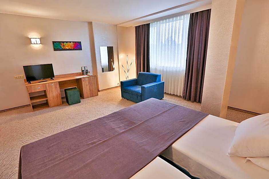 Terra Europe Brontes Hotel