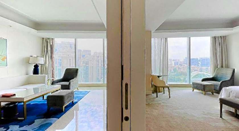 Hotel  Carnival Qingdao