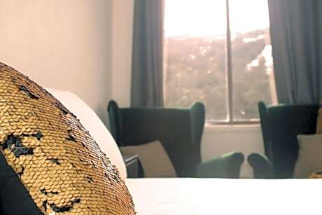 Suite with Mountain View