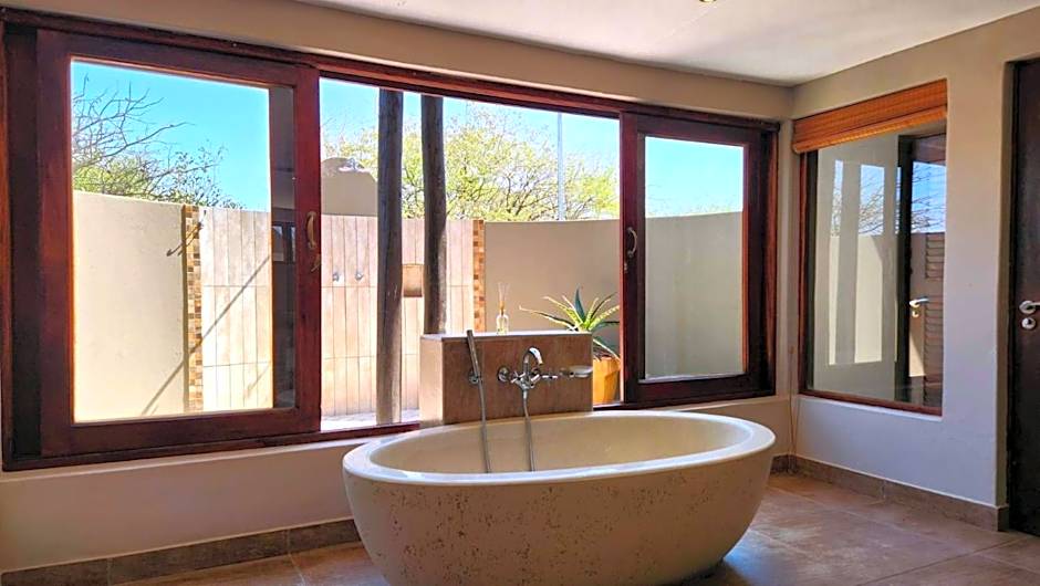 Morokolo Safari Lodge Self-catering