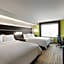 Holiday Inn Express and Suites Sarasota East By IHG