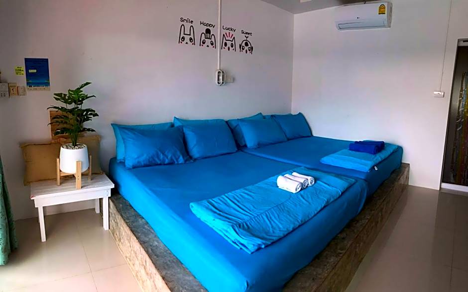 Baancaptainhook pool kohlarn