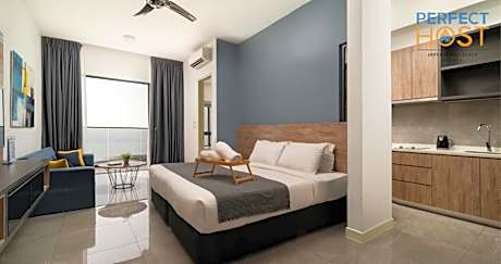 Studio Queen Room with Sea View