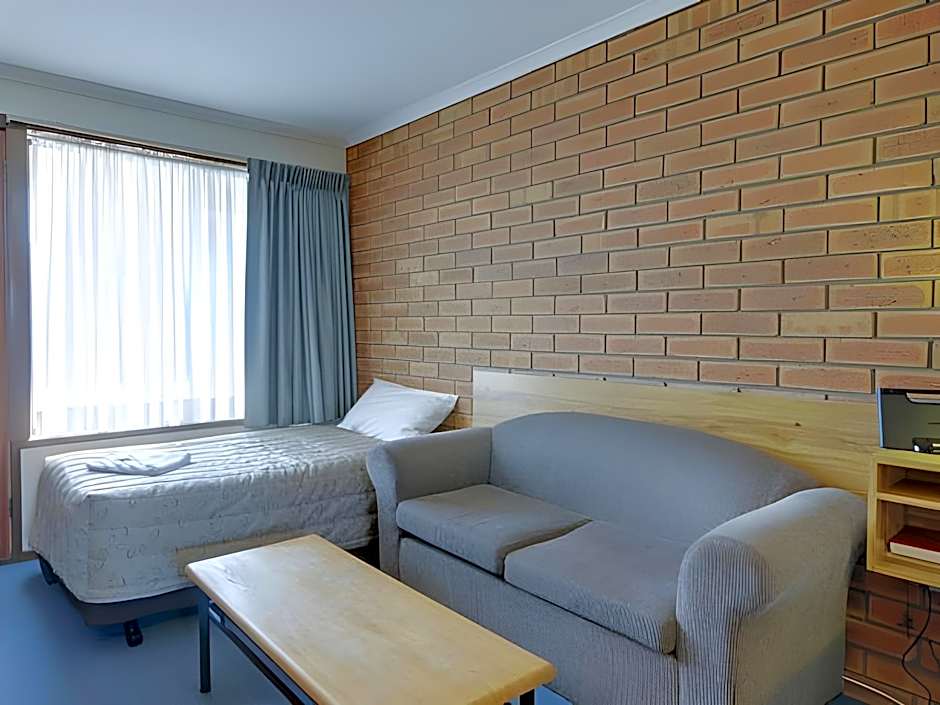 Always Welcome Motel