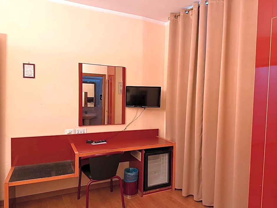New Alexander Hotel