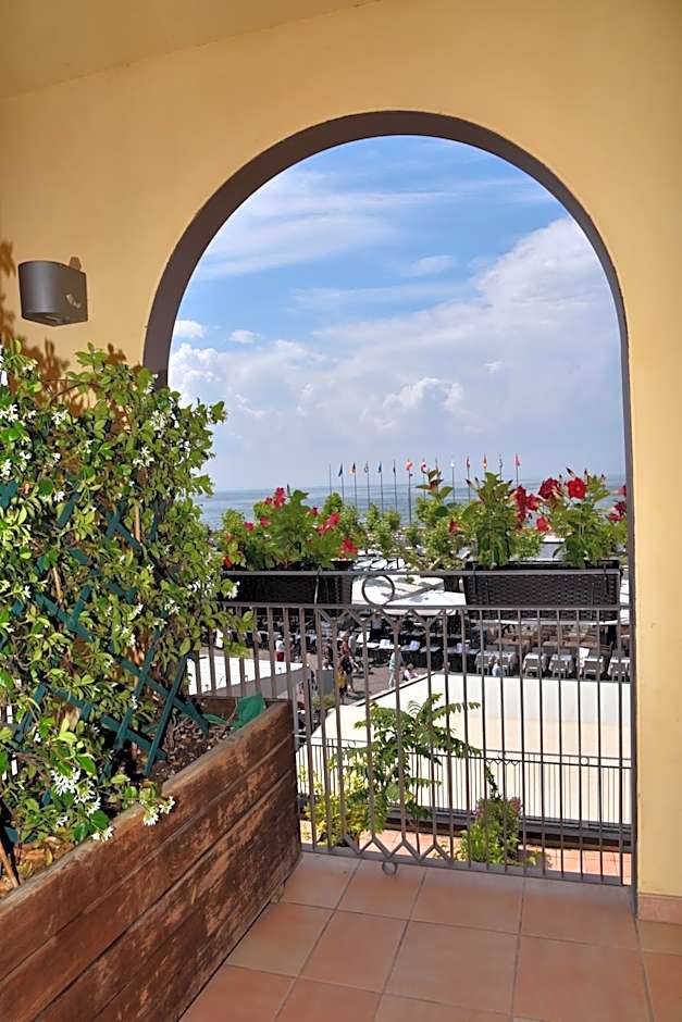 Hotel Ristorante Miralago