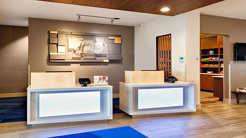 Holiday Inn Express Lake Wales North-Winter Haven, an IHG Hotel