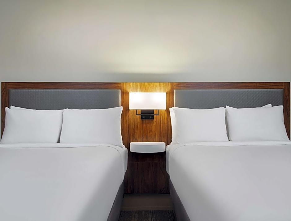 Hampton Inn & Suites New Orleans Canal St. French Quarter