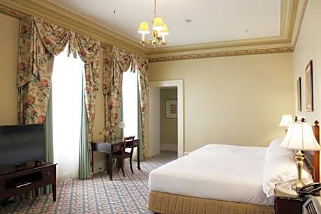 Premier Room