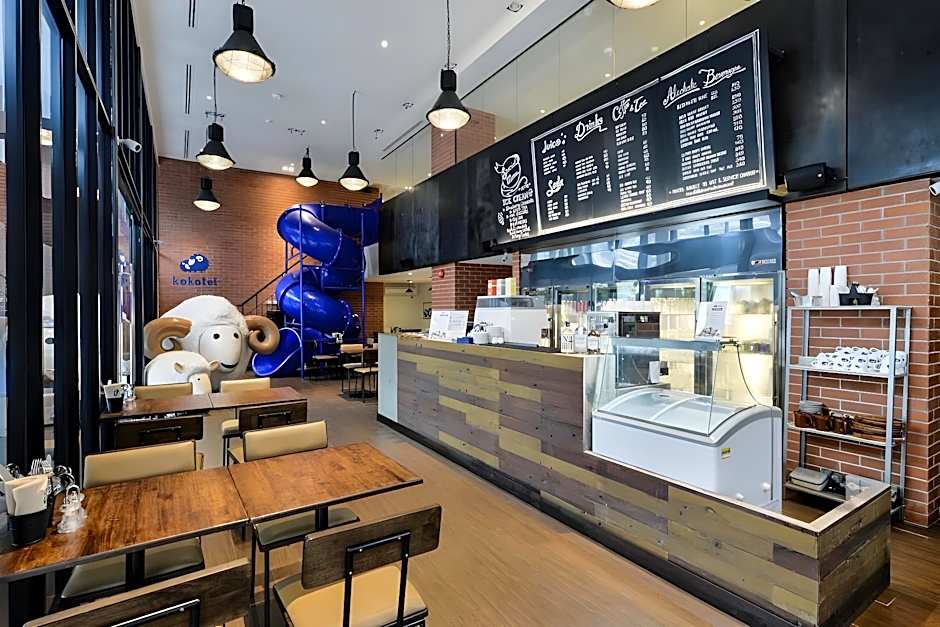 Kokotel Bangkok Surawong